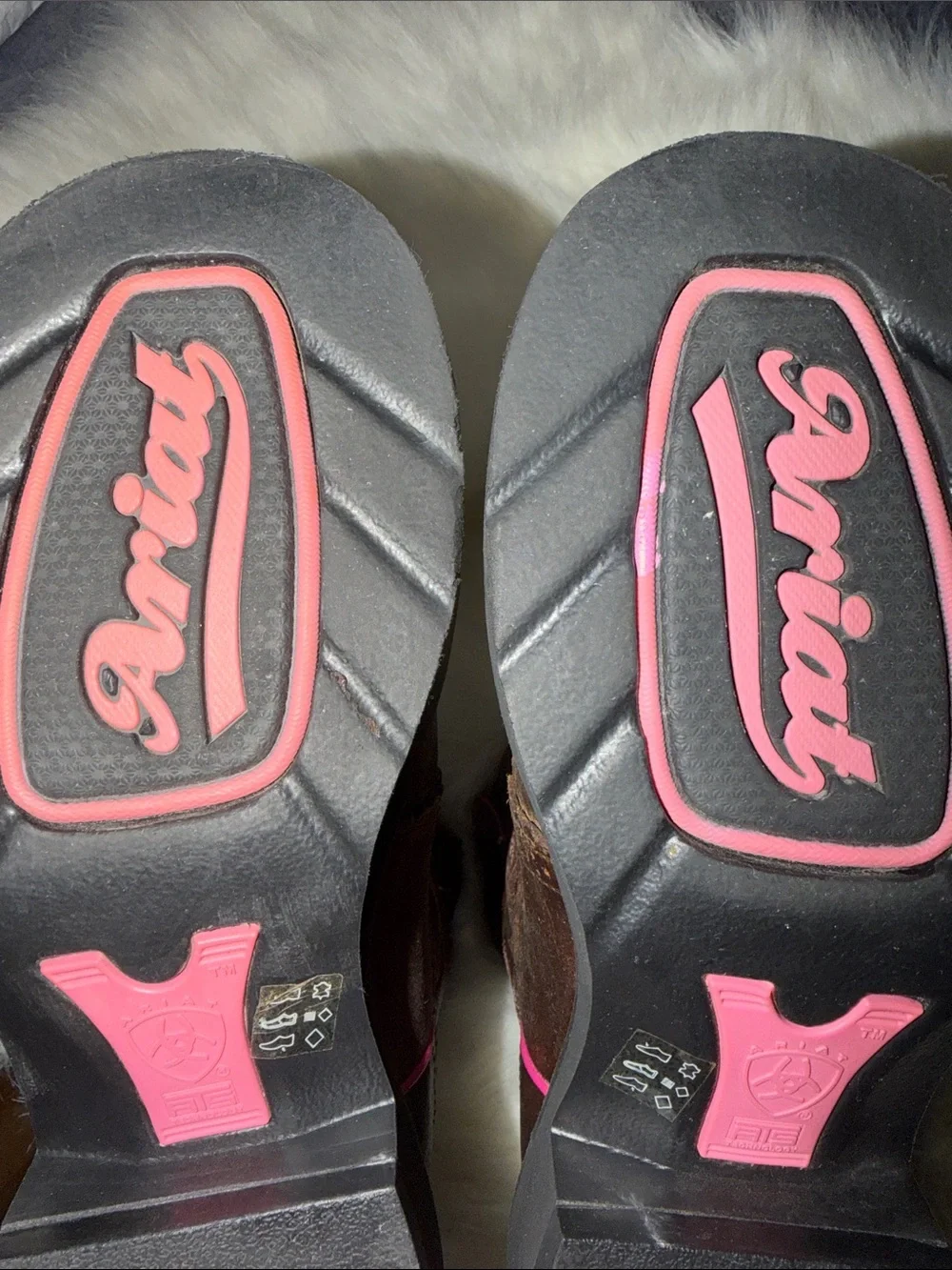 Ariat pink new